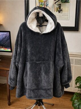 Elegant Charcoal Women's pullover - Oodie